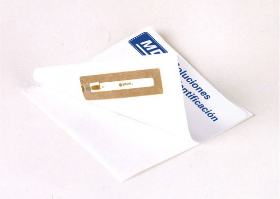 Etiquetas de papel adhesivo para logística y embalaje